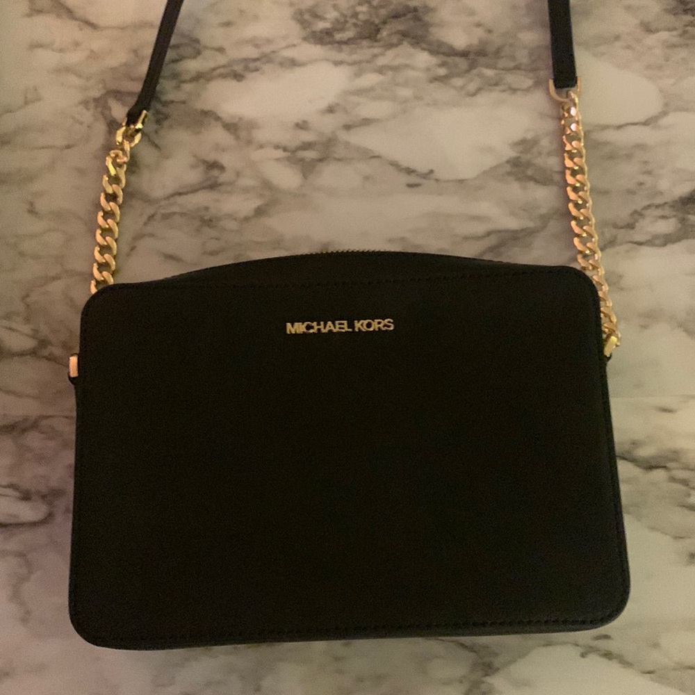Michael Kors LG EW  Crossbody